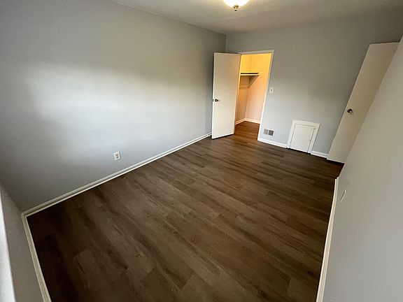 5th image of 9671 Hagel Cir