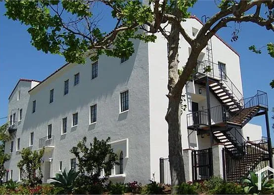 1 bed, $1,372 — Photo 2