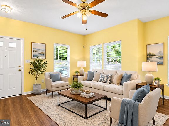 3rd image of 143 Leeds Creek Cir