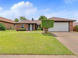 5816 Concord St, Watauga, TX 76148