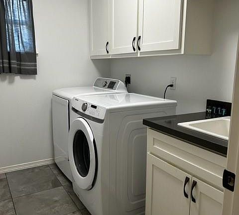 3rd image of 616 N Park Place Dr