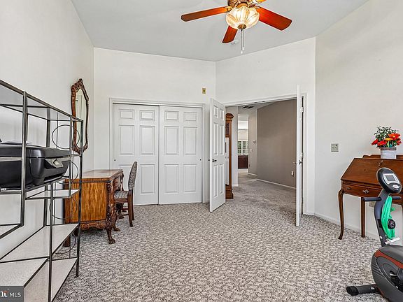 5th image of 38 Wagon Wheel Ln