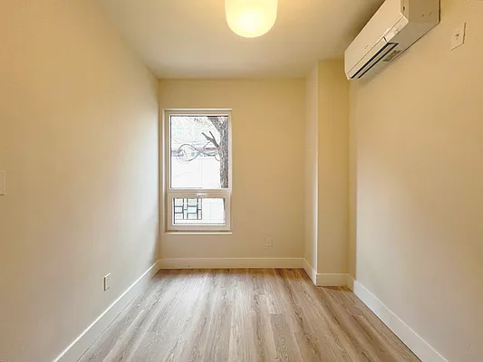 Rented by Arché Nest | media 9