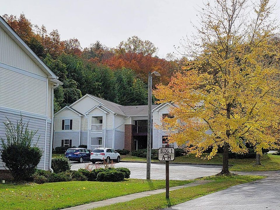 2nd image of 585 Franklin Grove Rd #1D