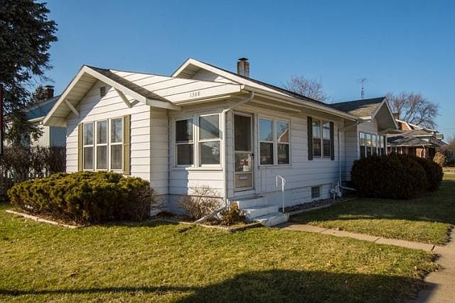 1st image of 1308 Lincolnway E