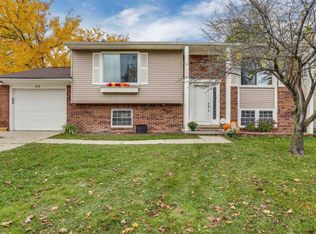 1191 Stamford Rd, Ypsilanti, MI 48198