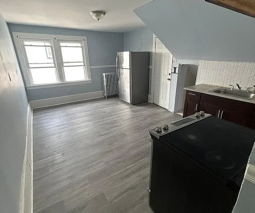 271 Seymour Ave #5D