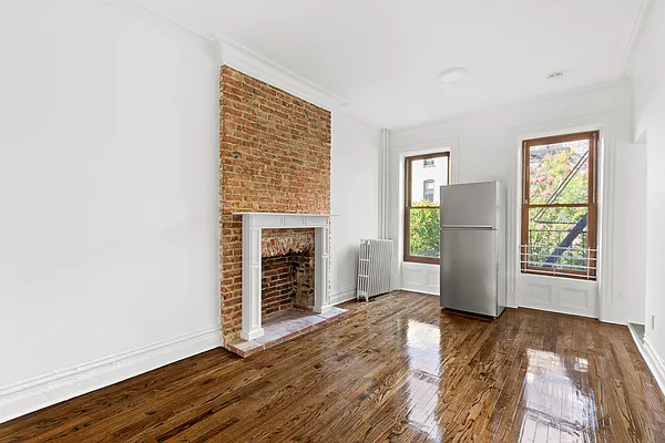 Rented by Douglas Elliman | media 14