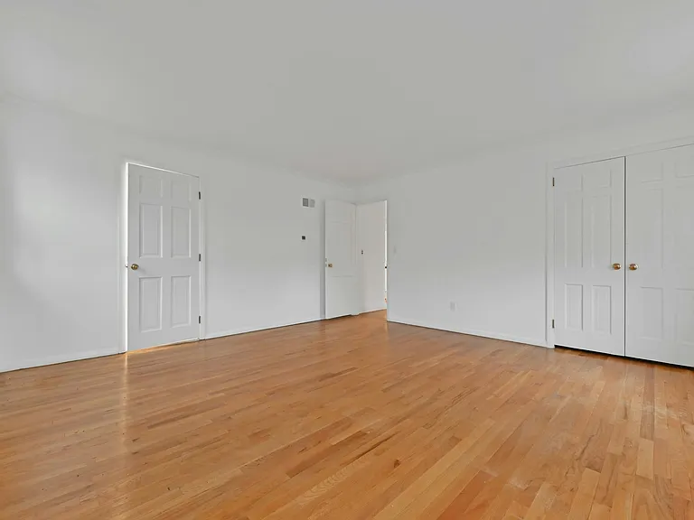 195 Elm Rd — Photo 37