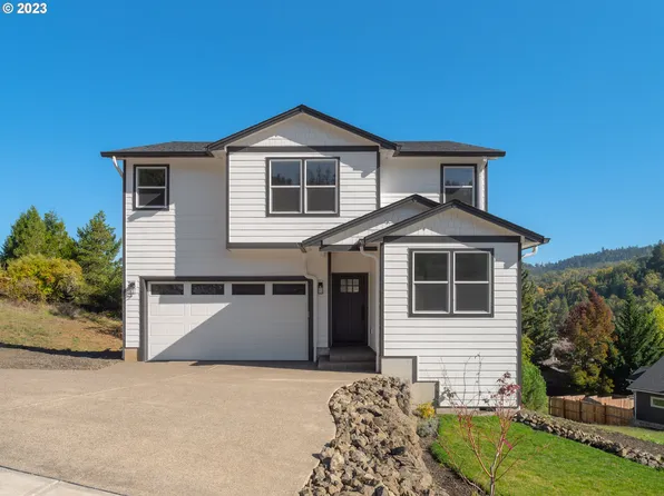 925 SE Golden Eagle Ave, Roseburg, OR 97470