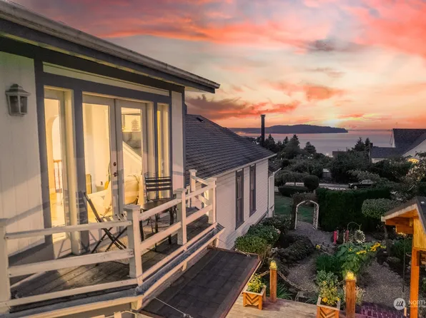 1302 Starling Street, Steilacoom, WA 98388