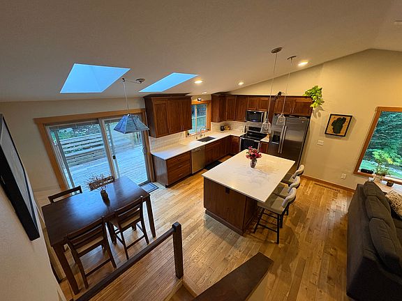 4th image of 42005 SE 167th St