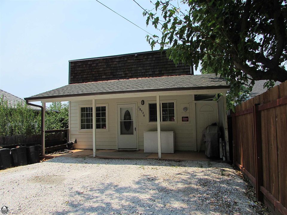 1st image of 18736 Pine St