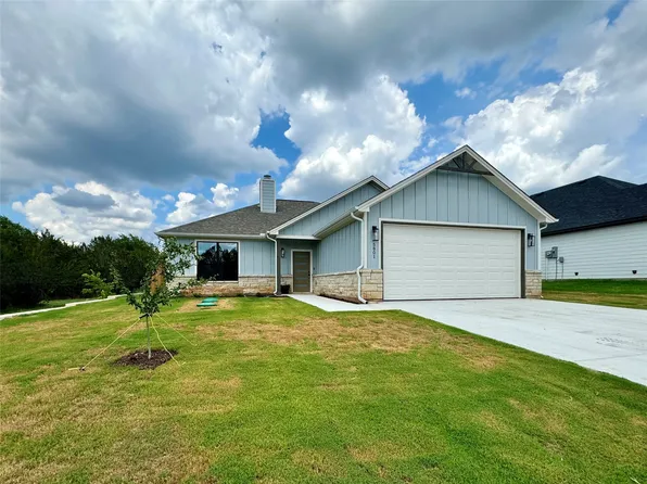 5801 Stonegate Cir, Granbury, TX 76048