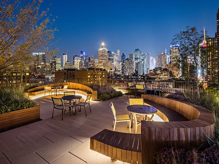 535 W 43rd St N #7K — Photo 7