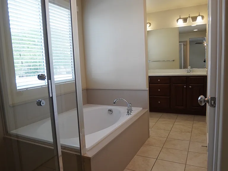 1203 E Roma Dr — Photo 14