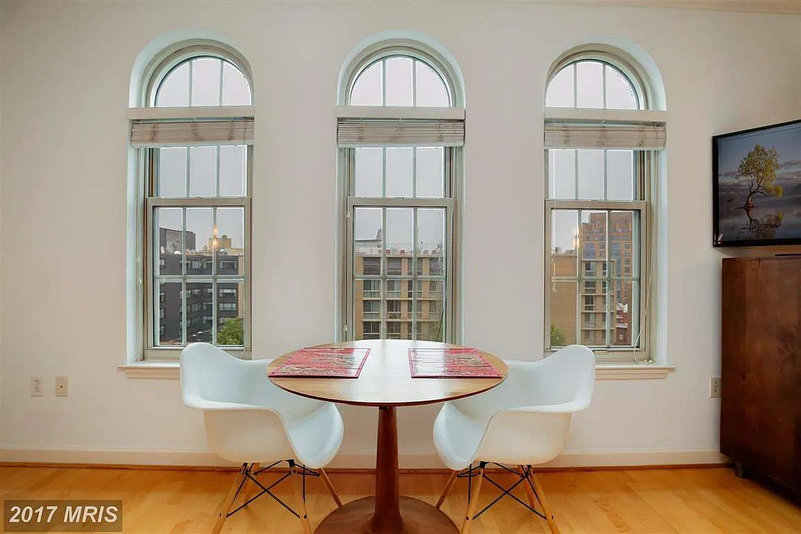 Studio, 552 sqft, $2,400 — Photo 3
