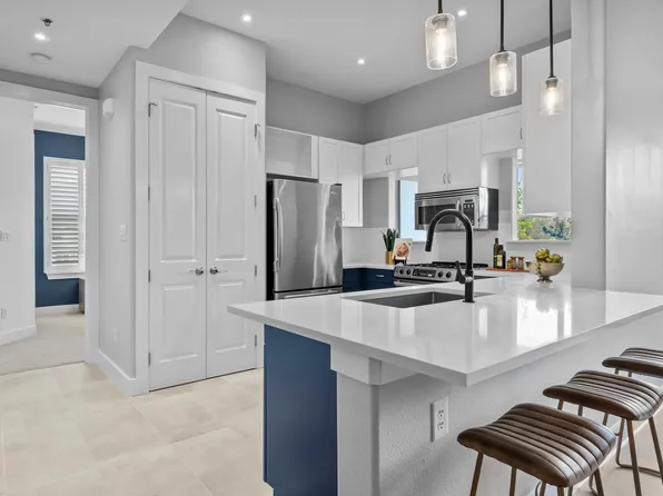 2216 Thornton Rd APT 431, Austin, TX 78704