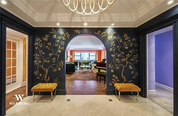 Sold by Warburg | media 1