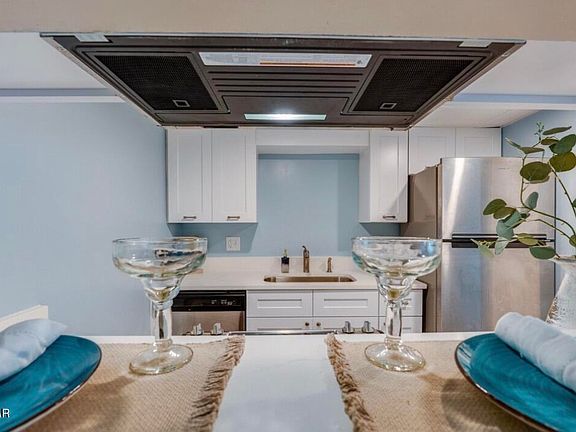 3rd image of 633 S Palmetto Ave APT 207