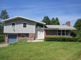 72 Peaslee Rd, Merrimack, NH 03054