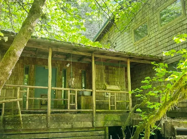 66487 Chemeketa Rd, Coos Bay, OR 97420