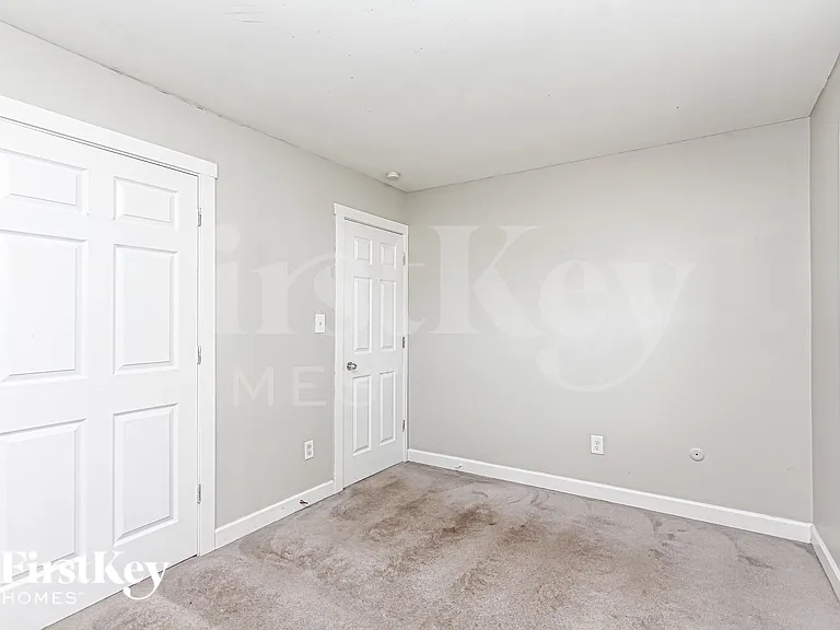 5837 Walsham Way — Photo 13