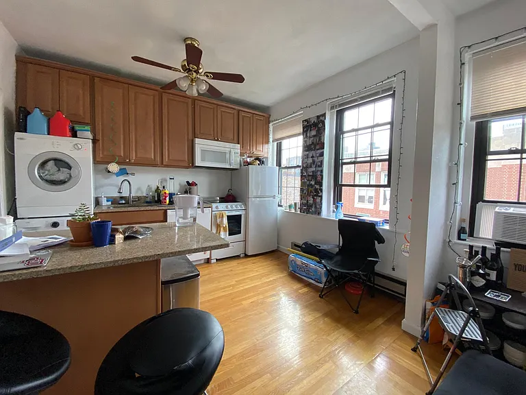 9 Charter St #4F — Photo 1