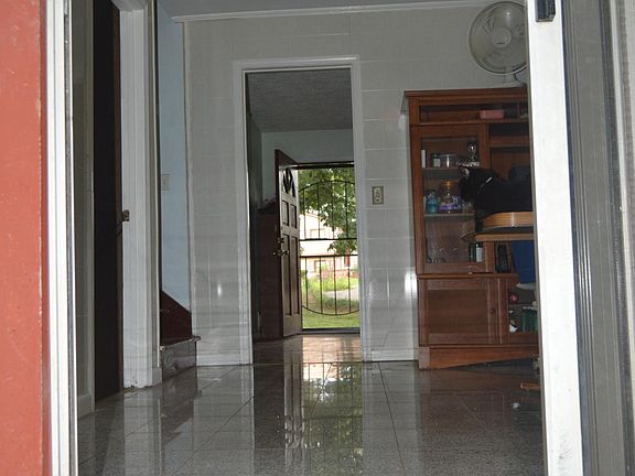 2nd image of 6825 Hampshire Dr