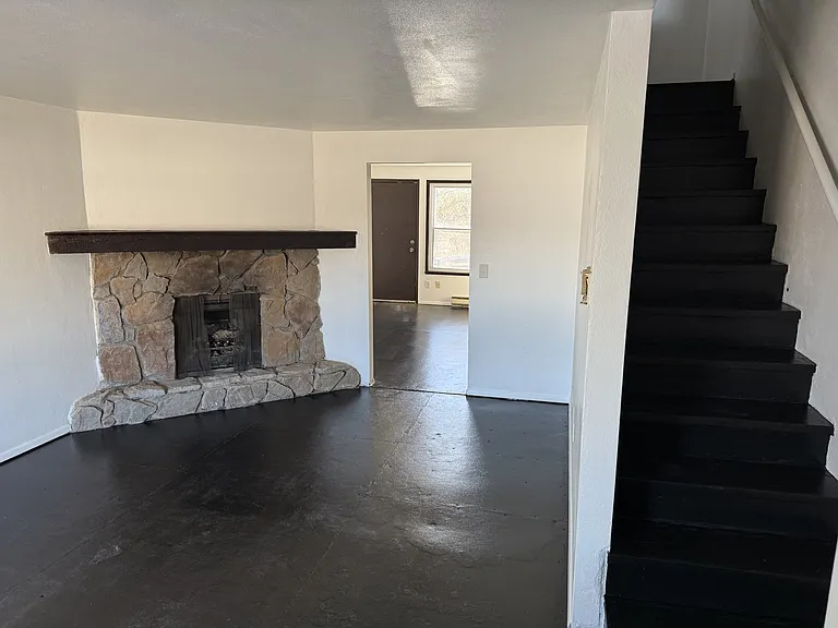 720 Fairwood Dr #3 — Photo 3
