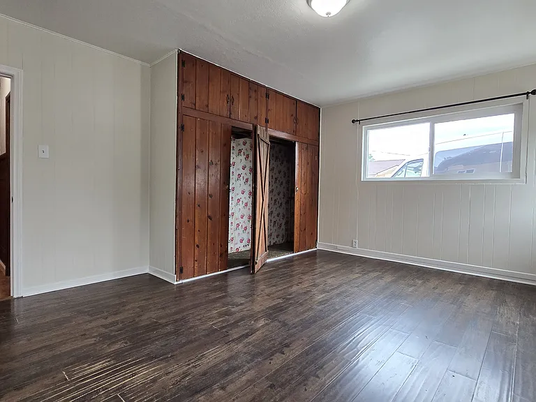 11415 Fairview St — Photo 18