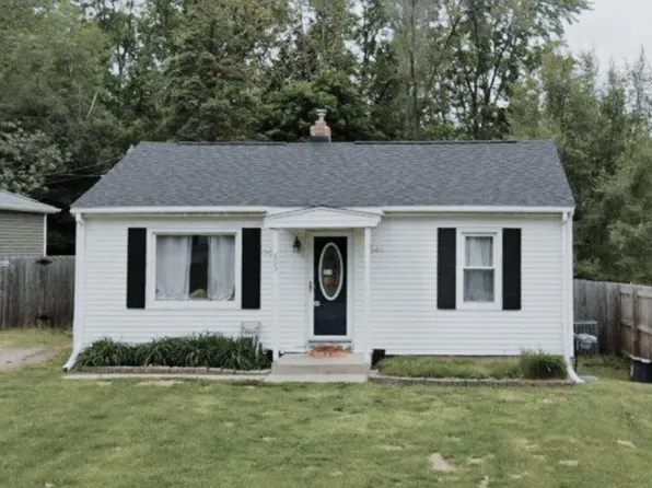 805 Drury Ln, Portage, MI 49002