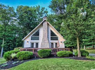 419 Highland Hills Cir, Howard, OH 43028
