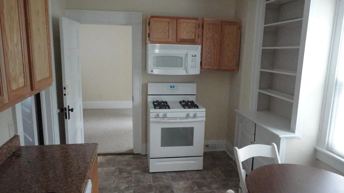 540 Short St photo 1