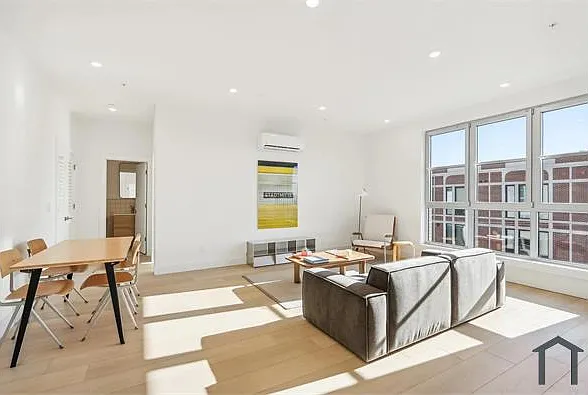 2 bed, 1000 sqft, $1,975 — Photo 1