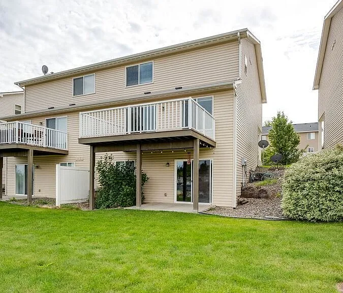 1262 SW Selway Ln — Photo 2