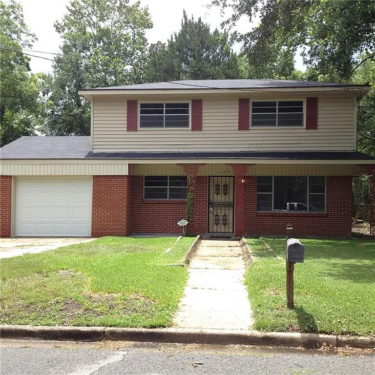 3 bed, 1.0 bath, 1617 sqft, $1,500 — Photo 1