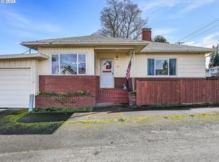 105 Fenton Ave, Molalla, OR 97038