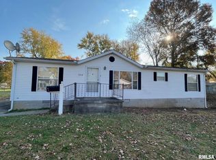514 S 26th St, Herrin, IL 62948