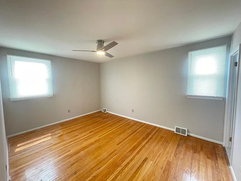 436 Densmore Rd — Photo 6