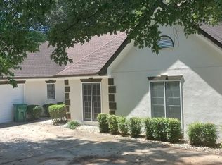 7325 Waters Edge Dr, Stone Mountain, GA