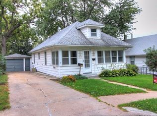 7913 Maywood St, Ralston, NE 68127