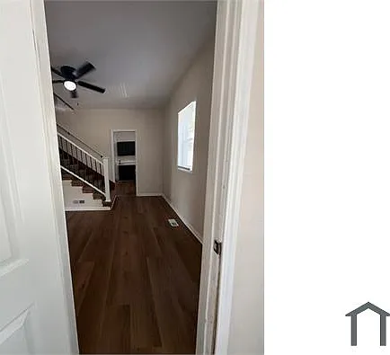3 bed, 1974 sqft, $1,600 — Photo 1