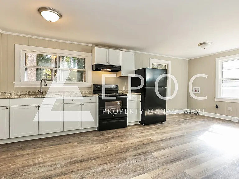 1308 Madison St — Photo 4