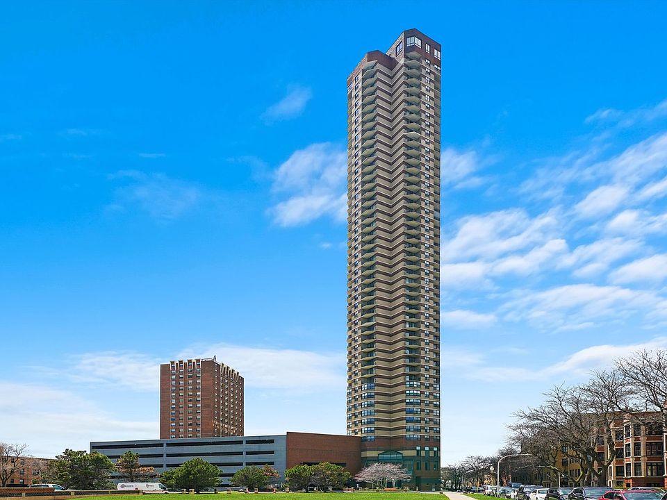 1st image of 3660 N Lake Shore Dr APT 4206