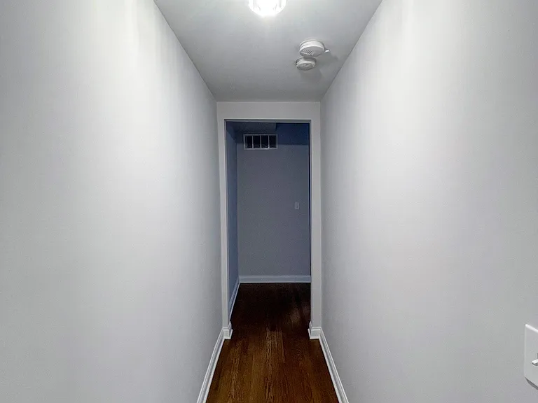 7209 N Damen Ave #2 — Photo 10