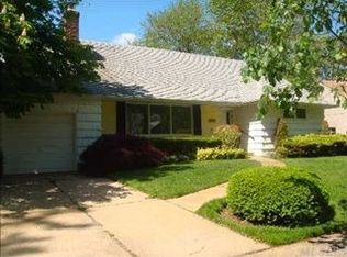 2149 Cayuga Dr, Merrick, NY 11566