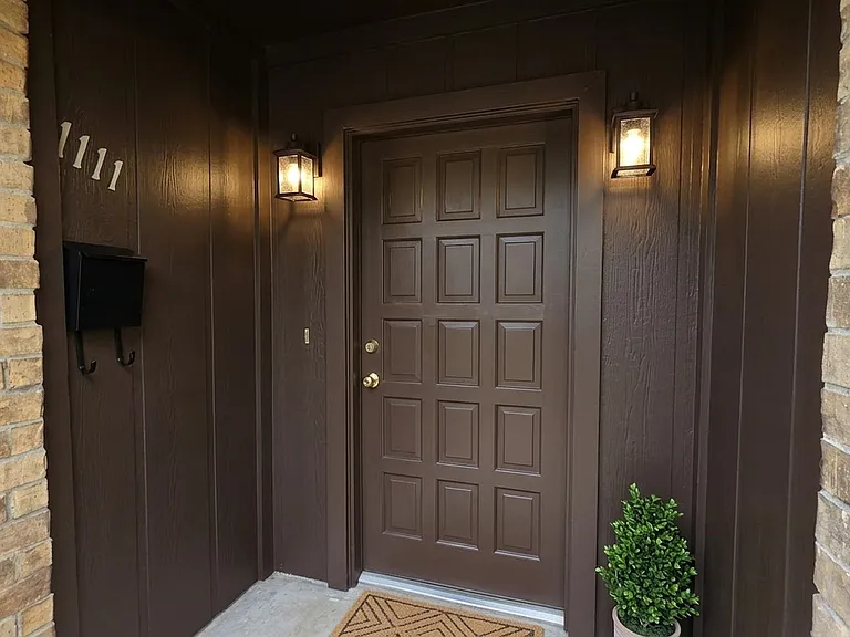 1111 Oakland Dr — Photo 9
