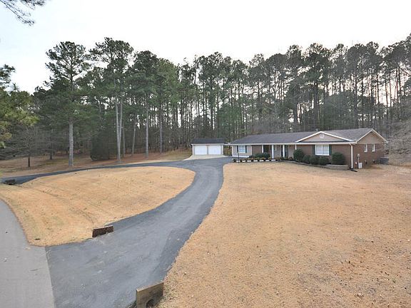 3rd image of 401 Martindale Dr