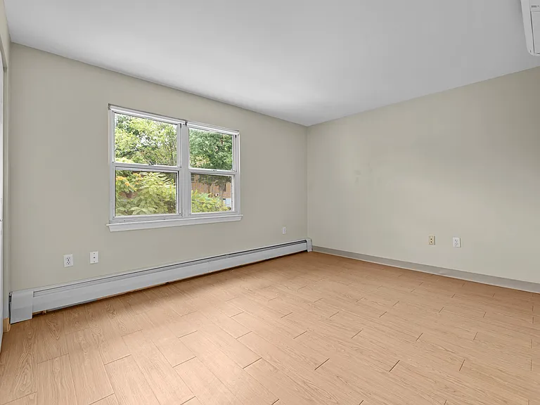 Mission Main — Photo 25